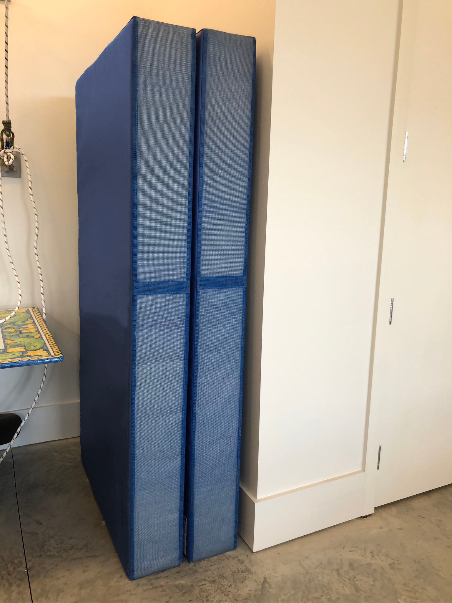 Easy Storage Folding Aerial Arts Landing Mat Blue