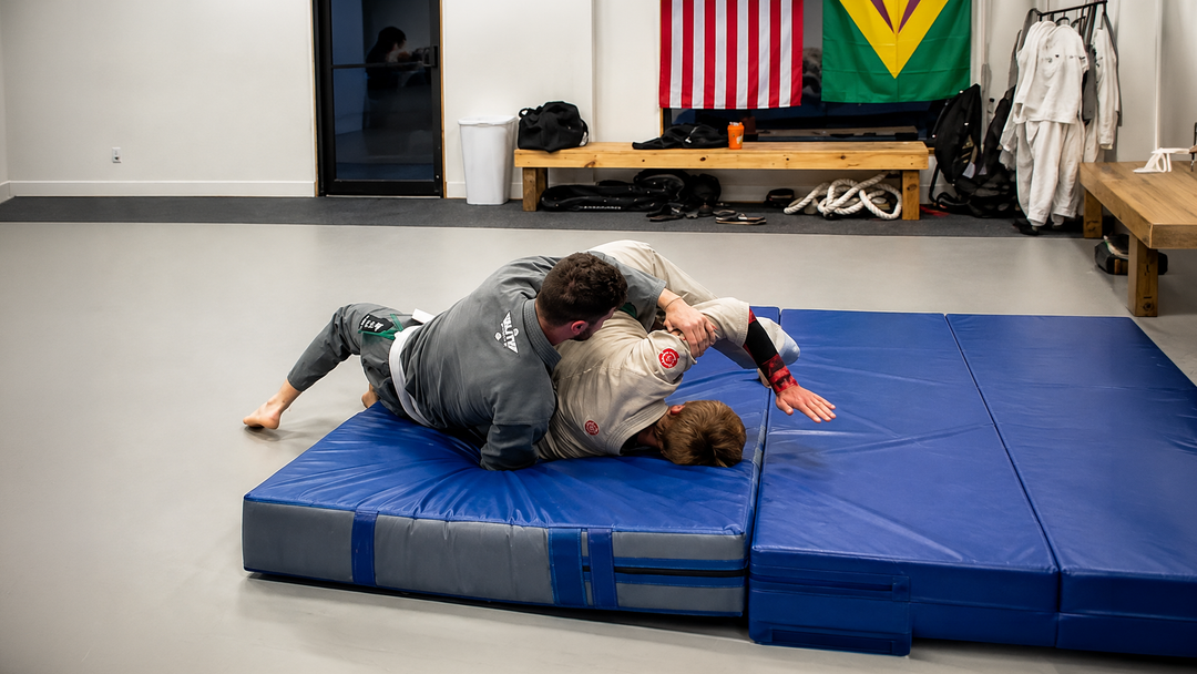 ACTIVITIES-MMA & TRAINING FACILITIES-LANDING MATS