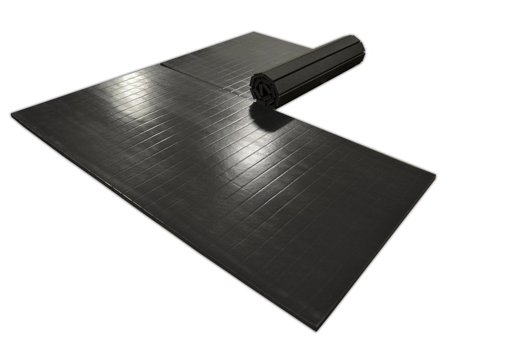 10' x 10' roll up martial arts mat black