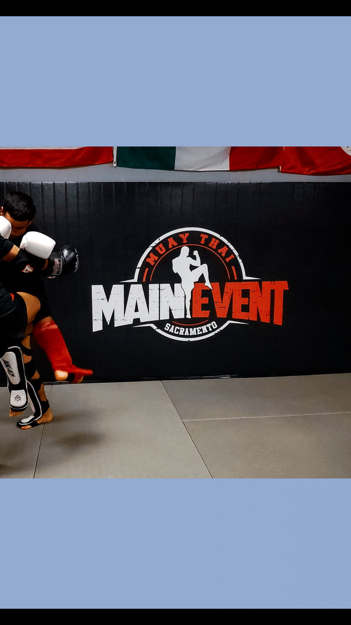 Roll Up Wall Padding is an easy safe solution for almost any home gym, sports facility, or training room. 
