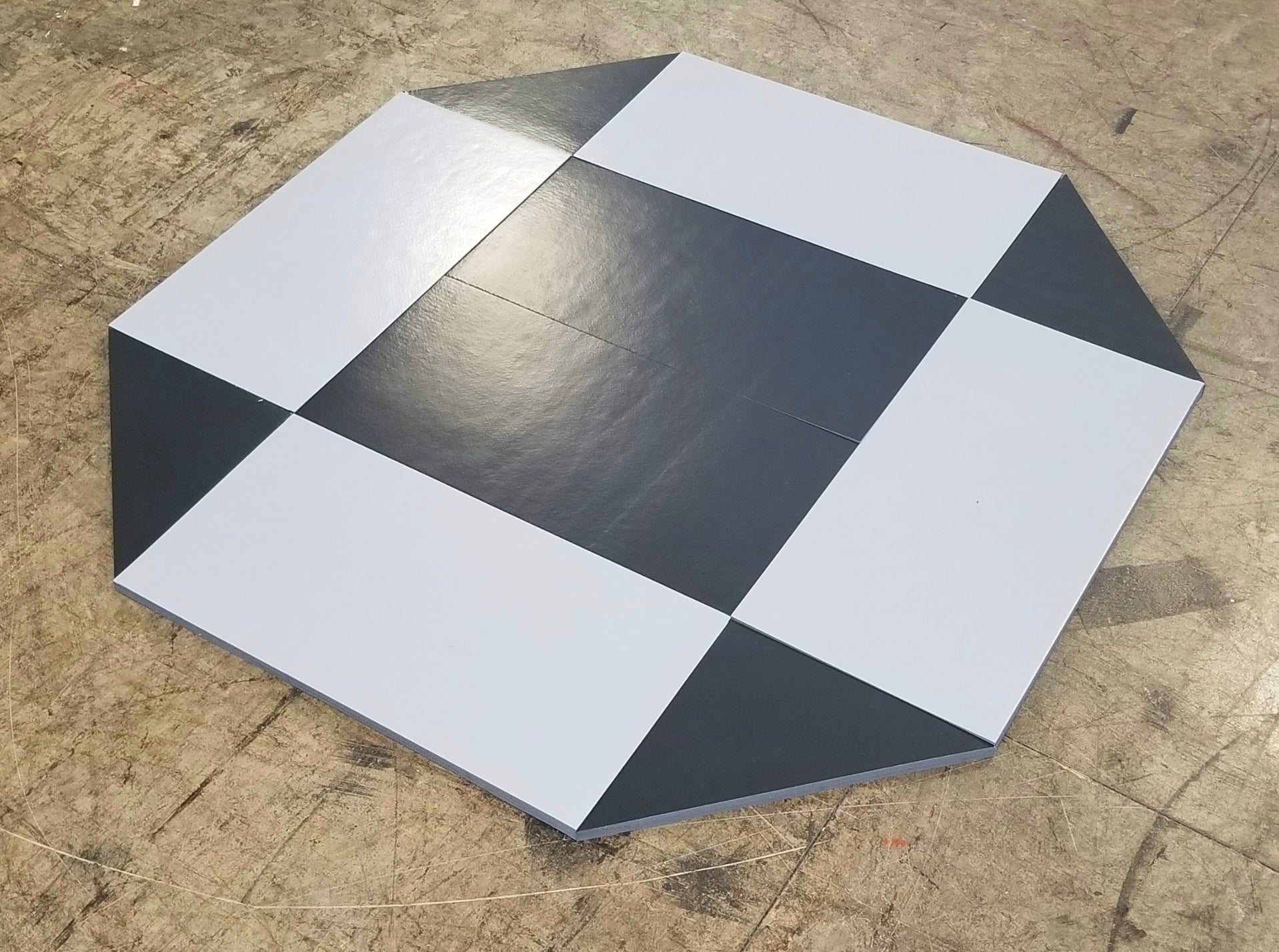 8' x 8' remnant octagon wrestling mat Black and Gray